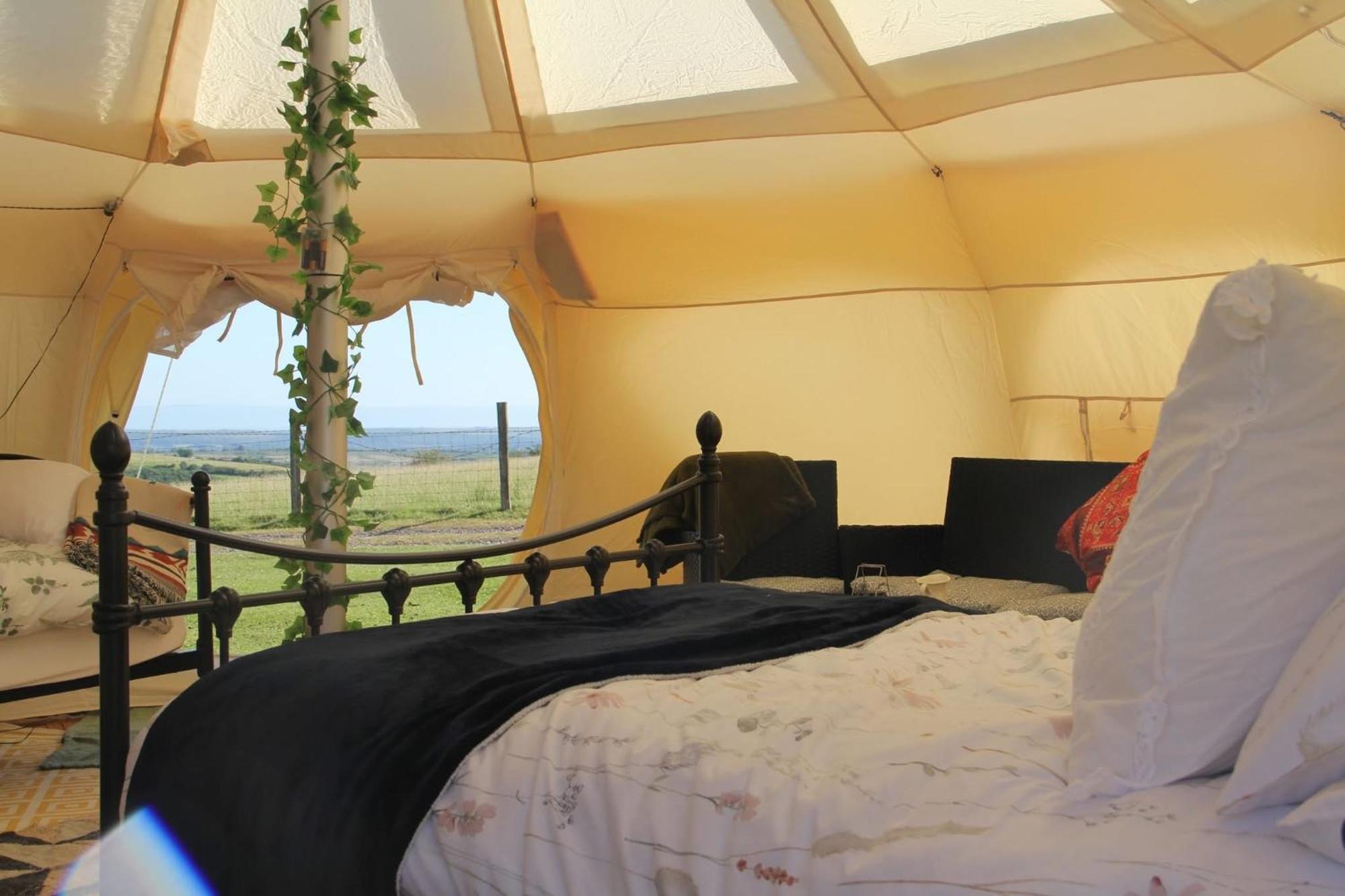 Tal-Y-Fan Farm 6M Stargazer Tent Bridgend  Εξωτερικό φωτογραφία